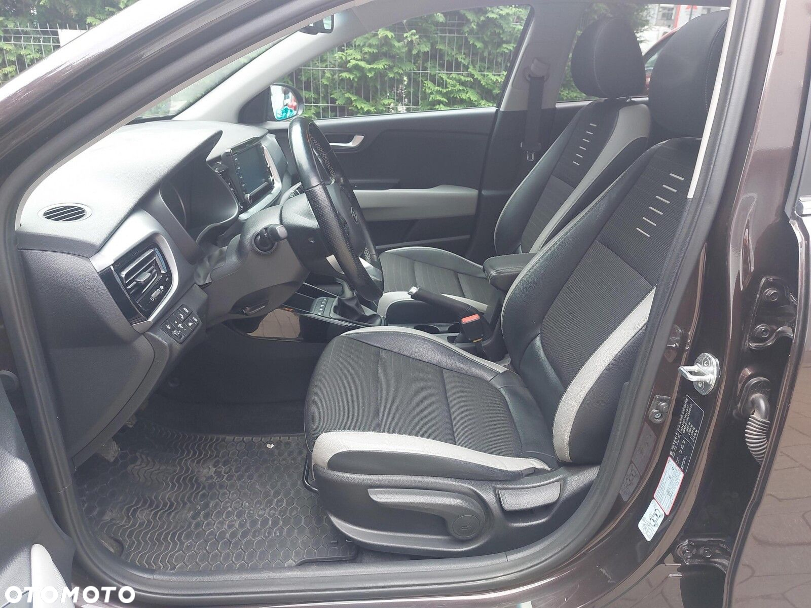 Kia Stonic - 19