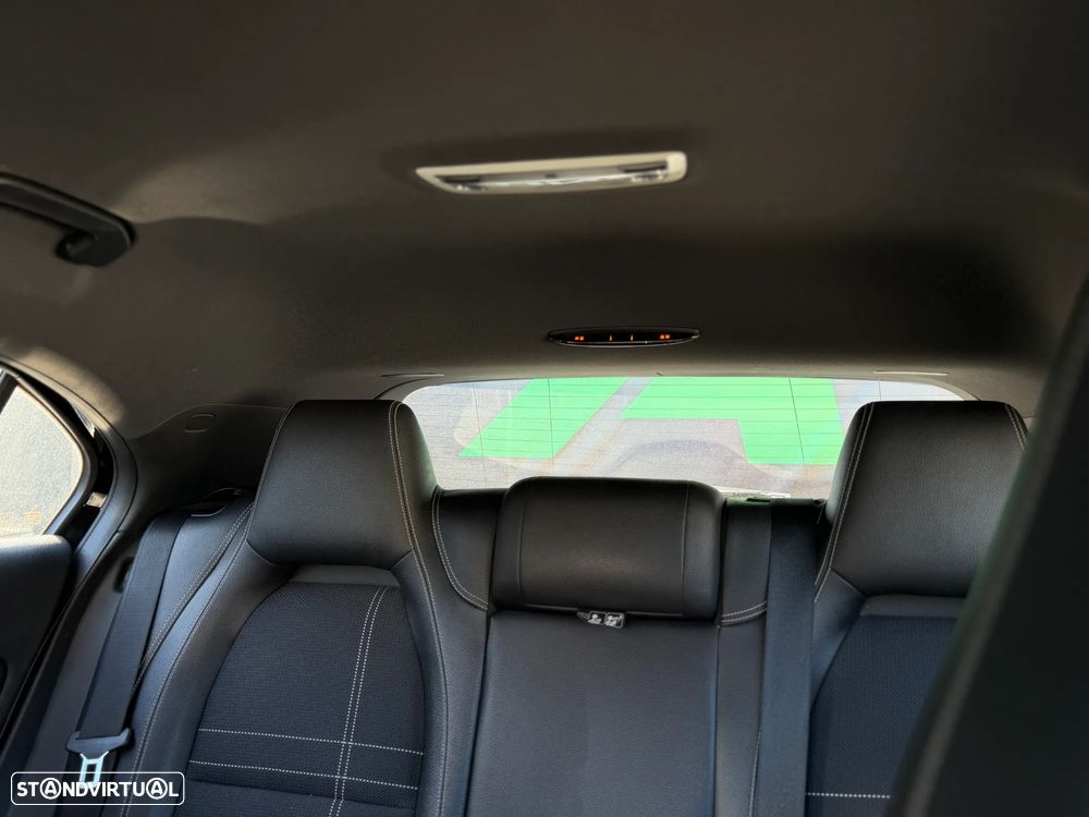 Mercedes-Benz A 180 d BlueEFFICIENCY Edition - 23