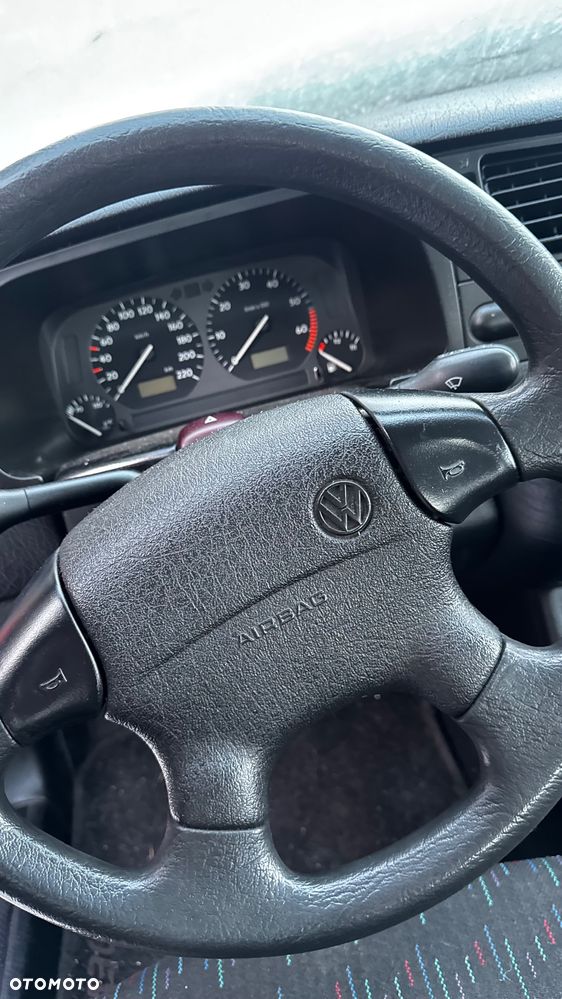 Volkswagen Golf - 19