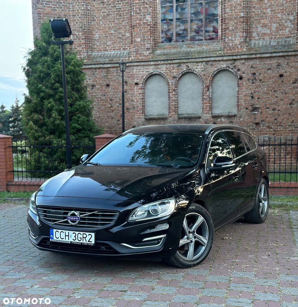 Volvo V60 D4 Drive-E Dynamic Edition (Momentum) - 1