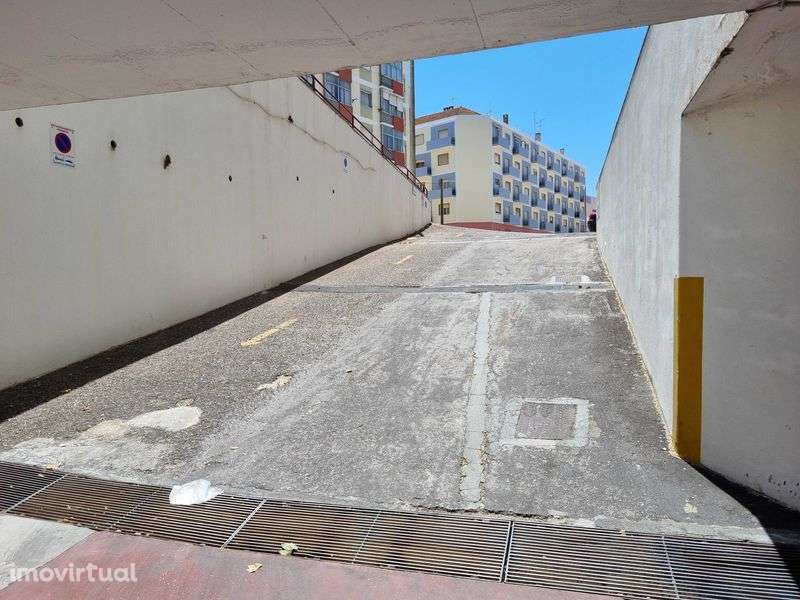 Lugar de Parqueamento em Setúbal (junto ao Hospital) - Grande imagem: 4/7