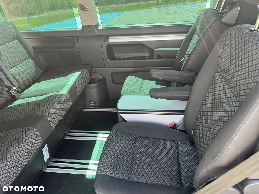 Volkswagen Multivan - 18