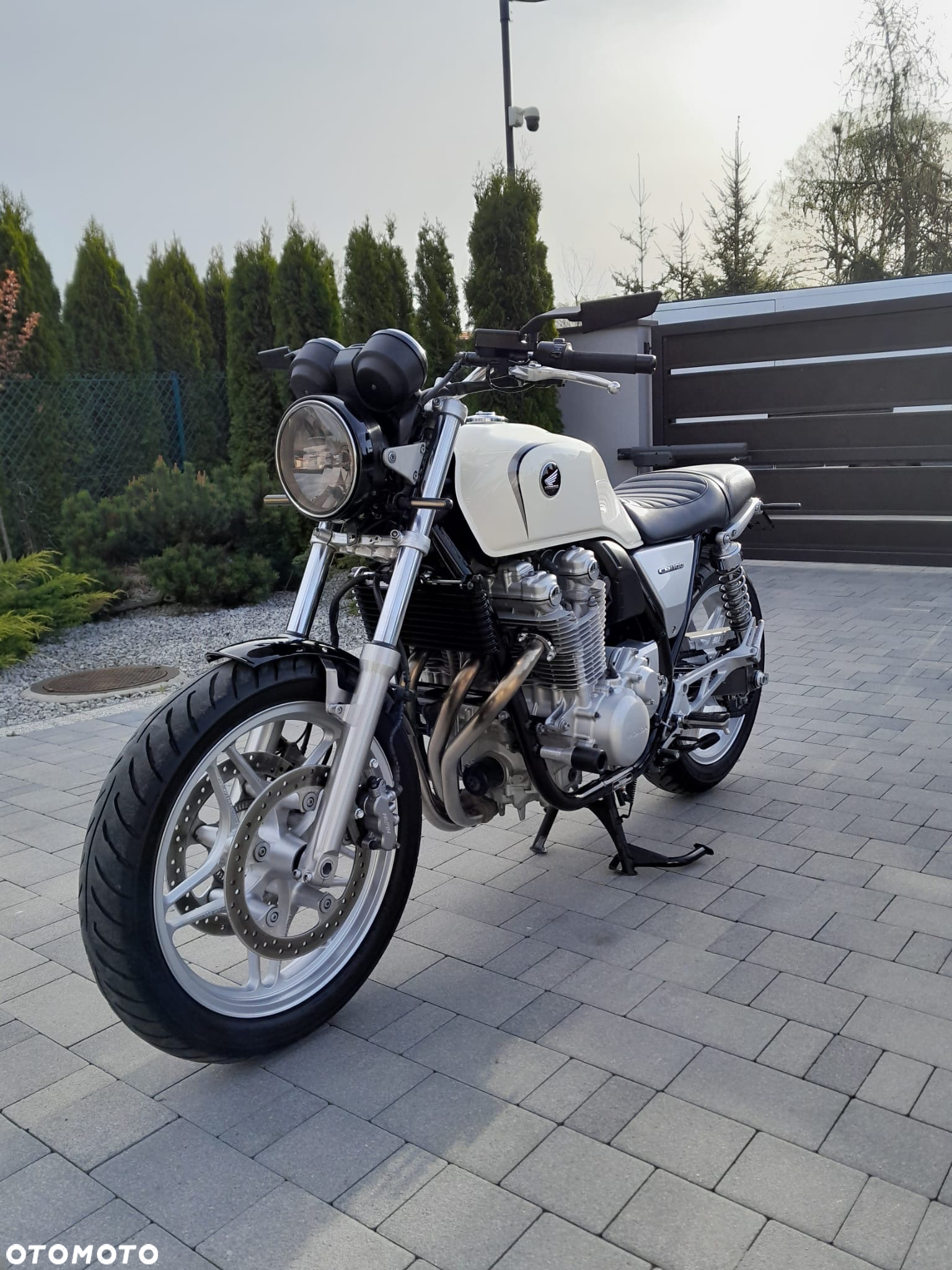 Honda CB - 2
