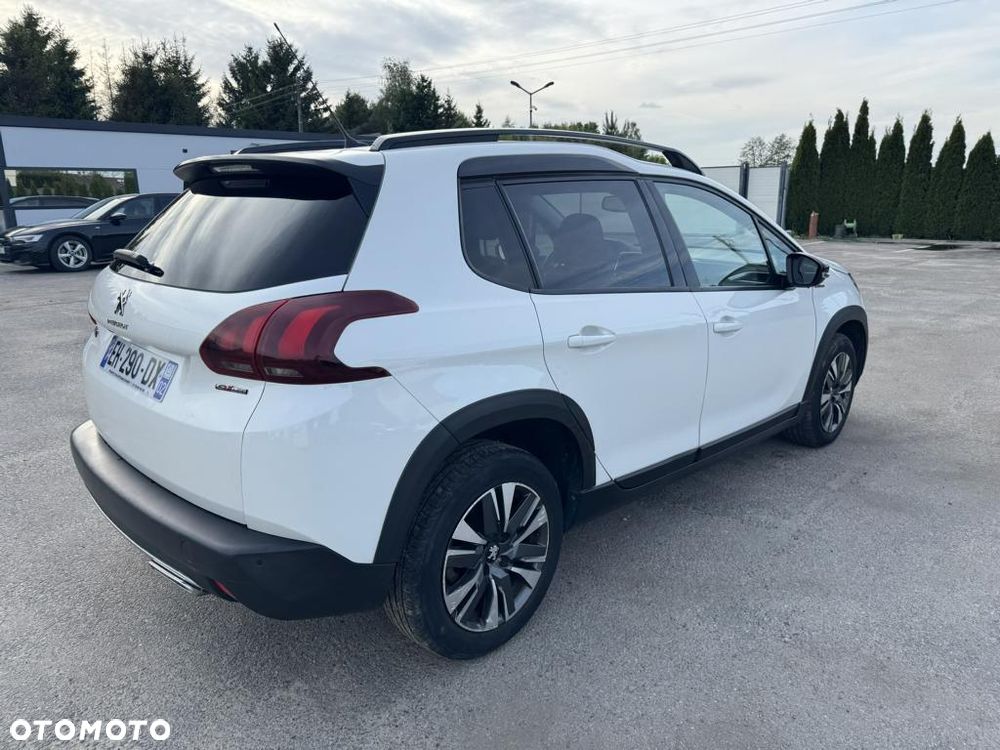 Peugeot 2008 PureTech 110 Stop&Start EAT6 GT-Line Edition - 3