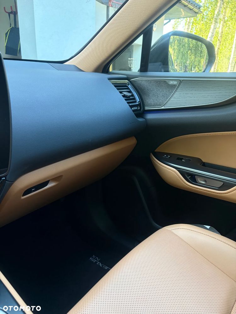 Lexus NX - 13