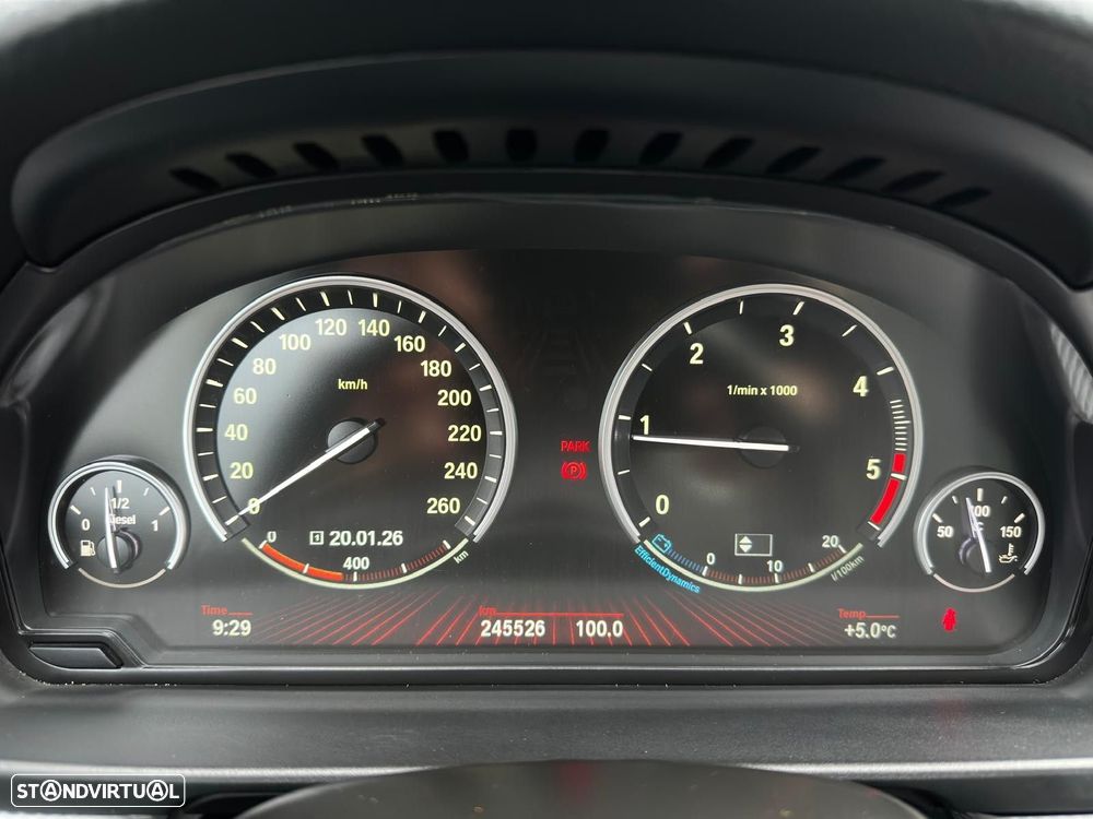 BMW 520 d Pack M - 16