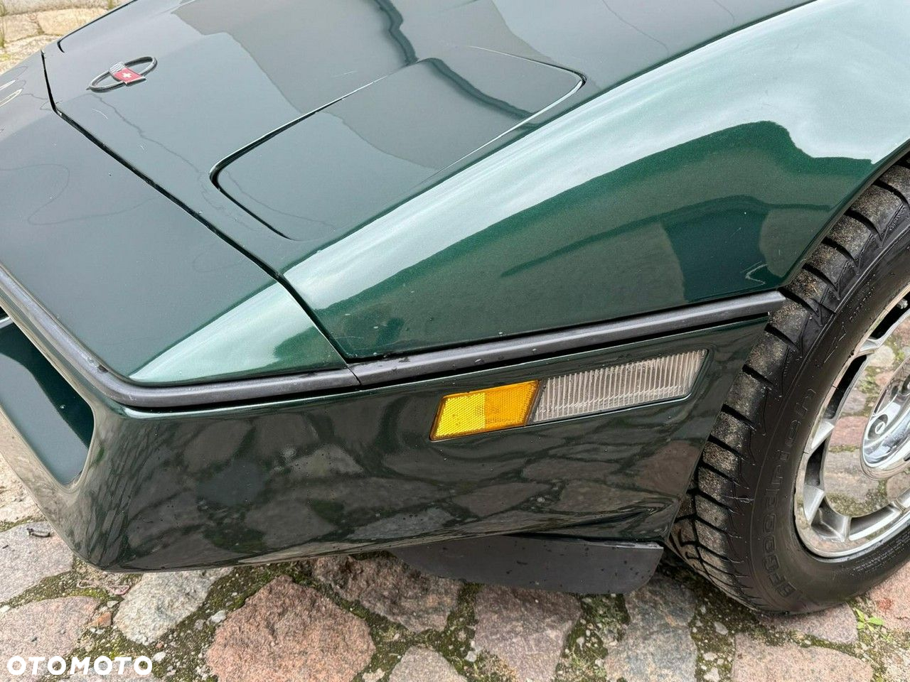 Chevrolet Corvette - 23