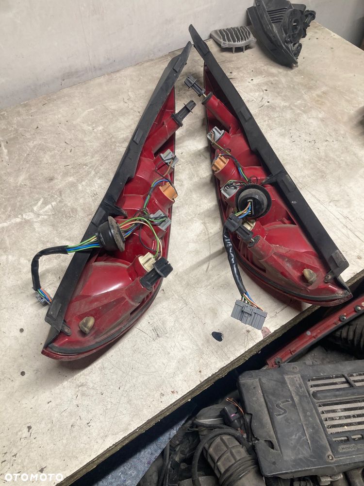 FORD MONDEO MK3 KOMBI LAMPA PRAWA LEWA TYŁ TYLNA - 2