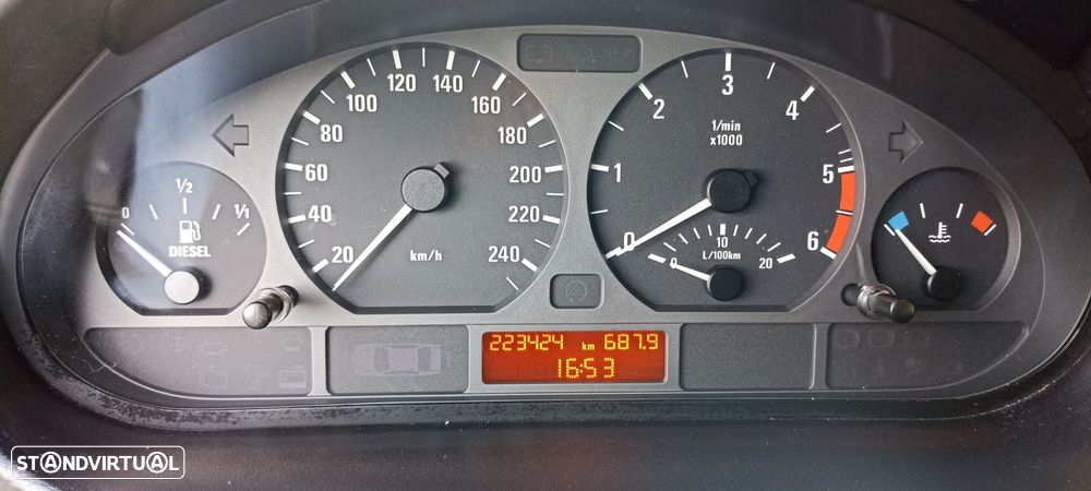 BMW 318 d Touring - 22