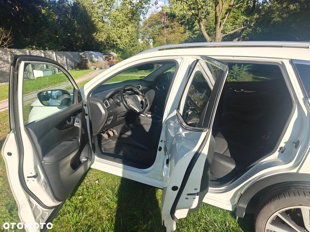 Nissan Qashqai 1.6 DCi 4x4 Tekna EU6 - 9