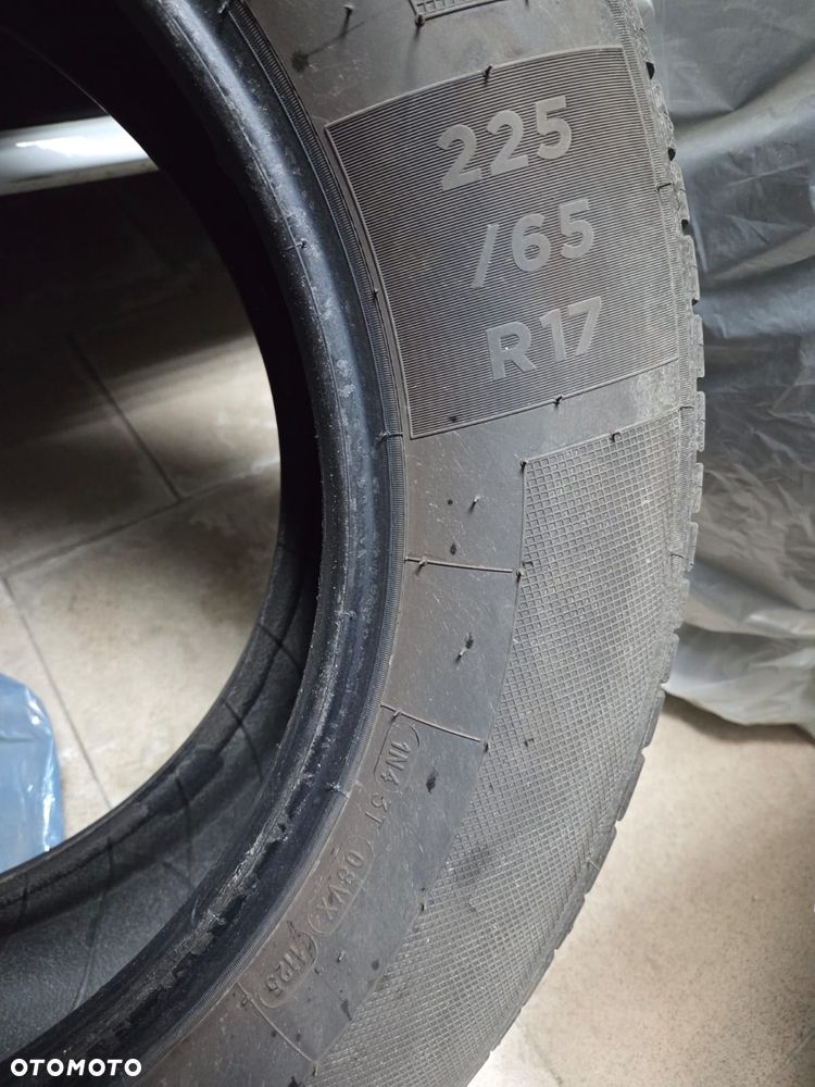 Chrysler Town & Country - 18