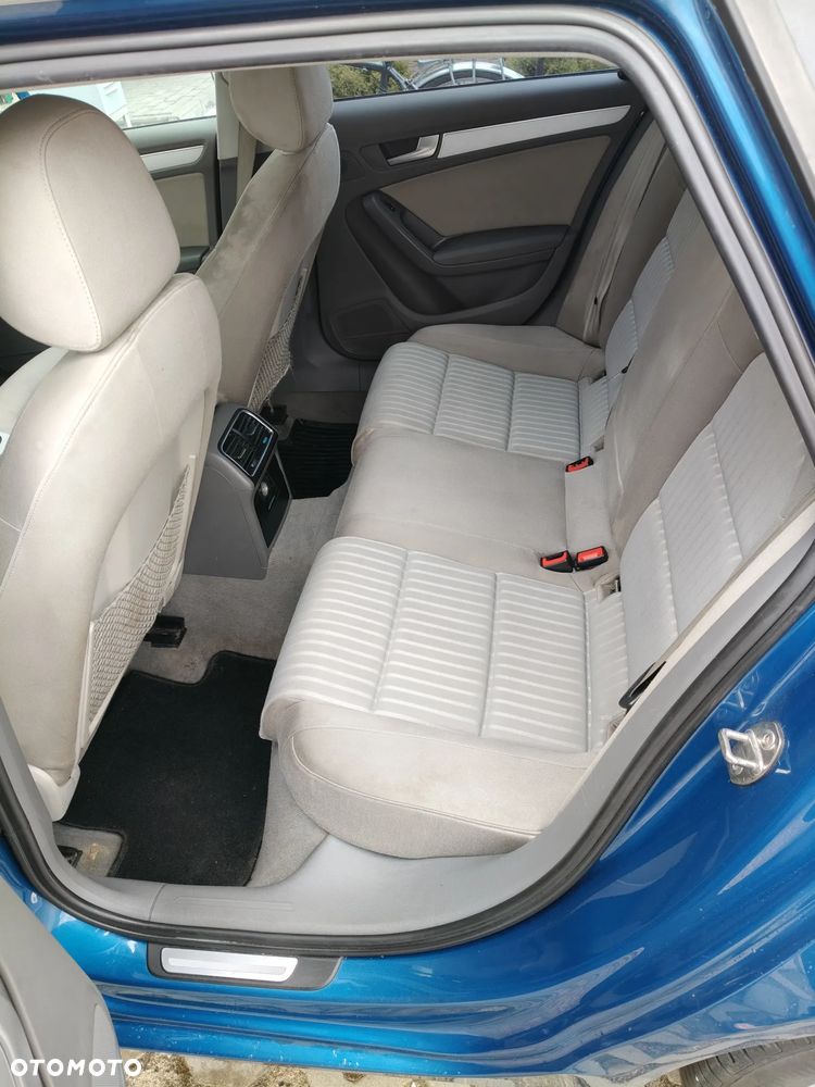 Audi A4 Avant 2.0 TDI DPF multitronic Ambiente - 13