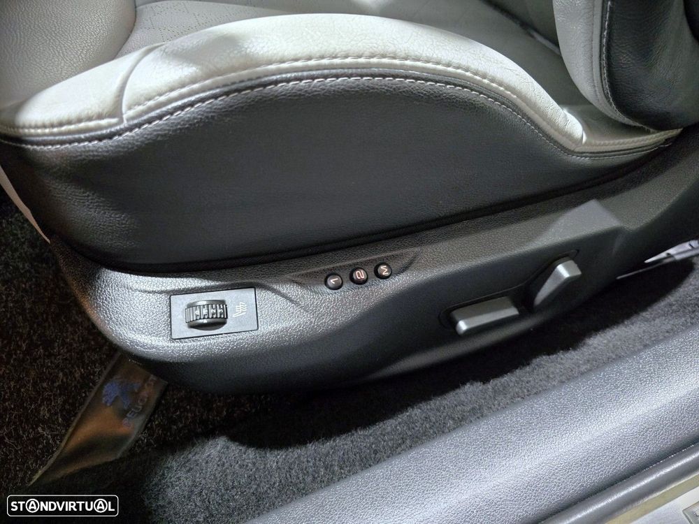 Peugeot 308 CC 155 THP Auto Roland Garros - 27