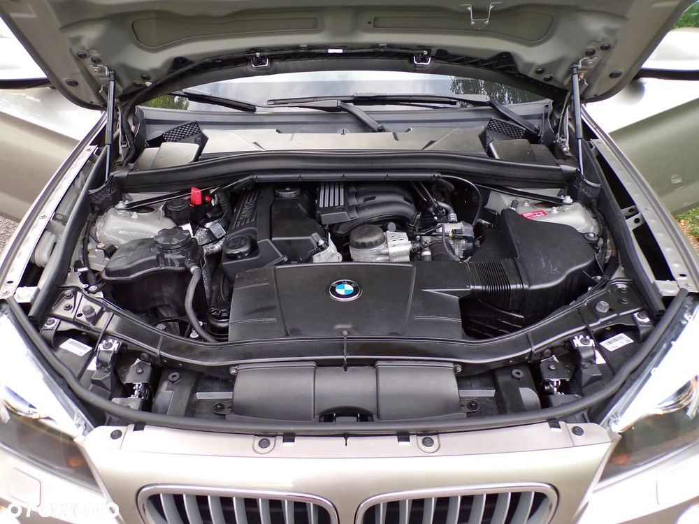 BMW X1 ver-sdrive18i-xline - 30