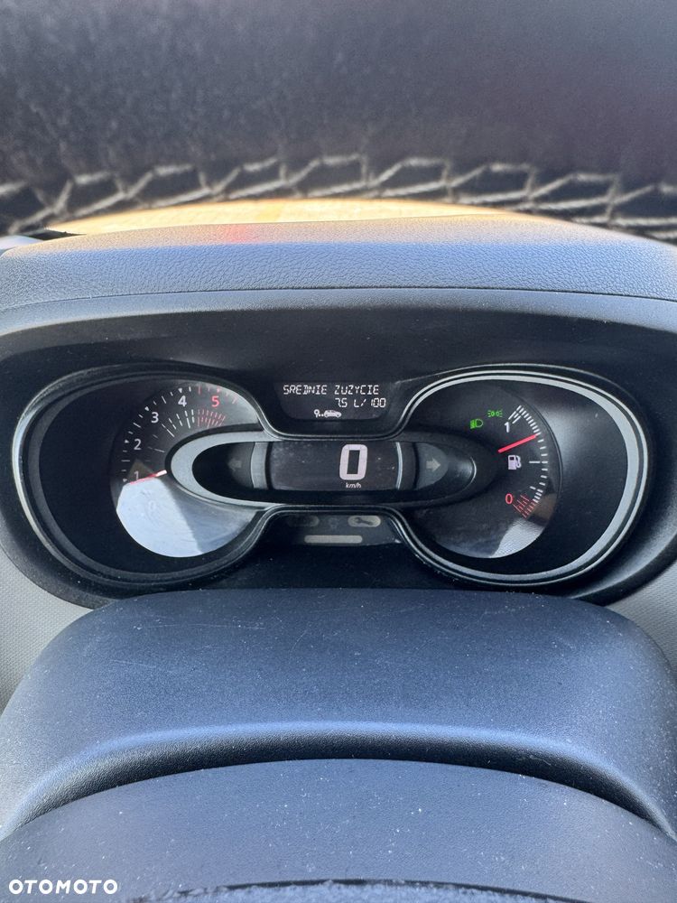 Renault Trafic - 8