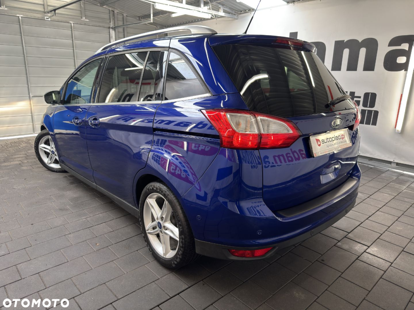 Ford Grand C-MAX - 13