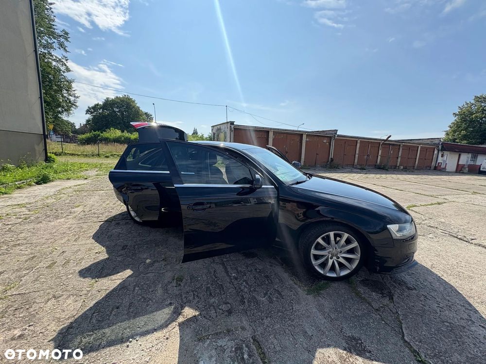 Audi A4 Limousine - 5