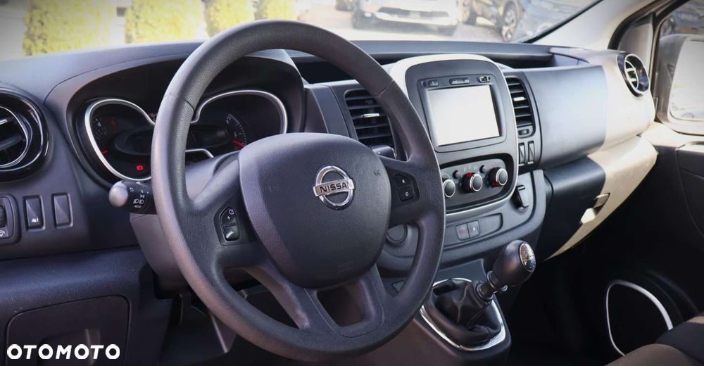 Nissan NV300 - 11