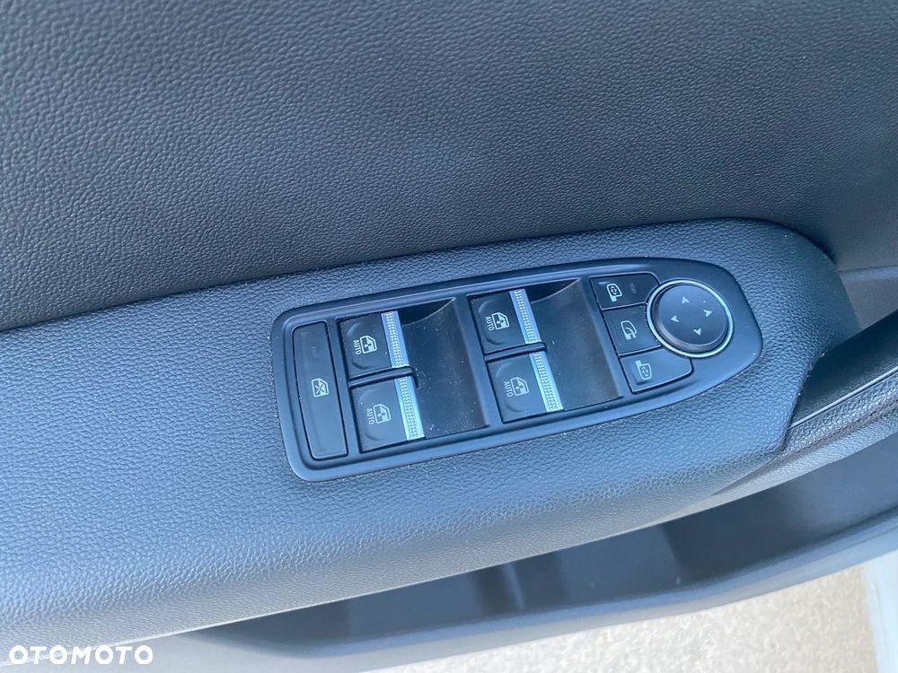 Renault Captur - 17
