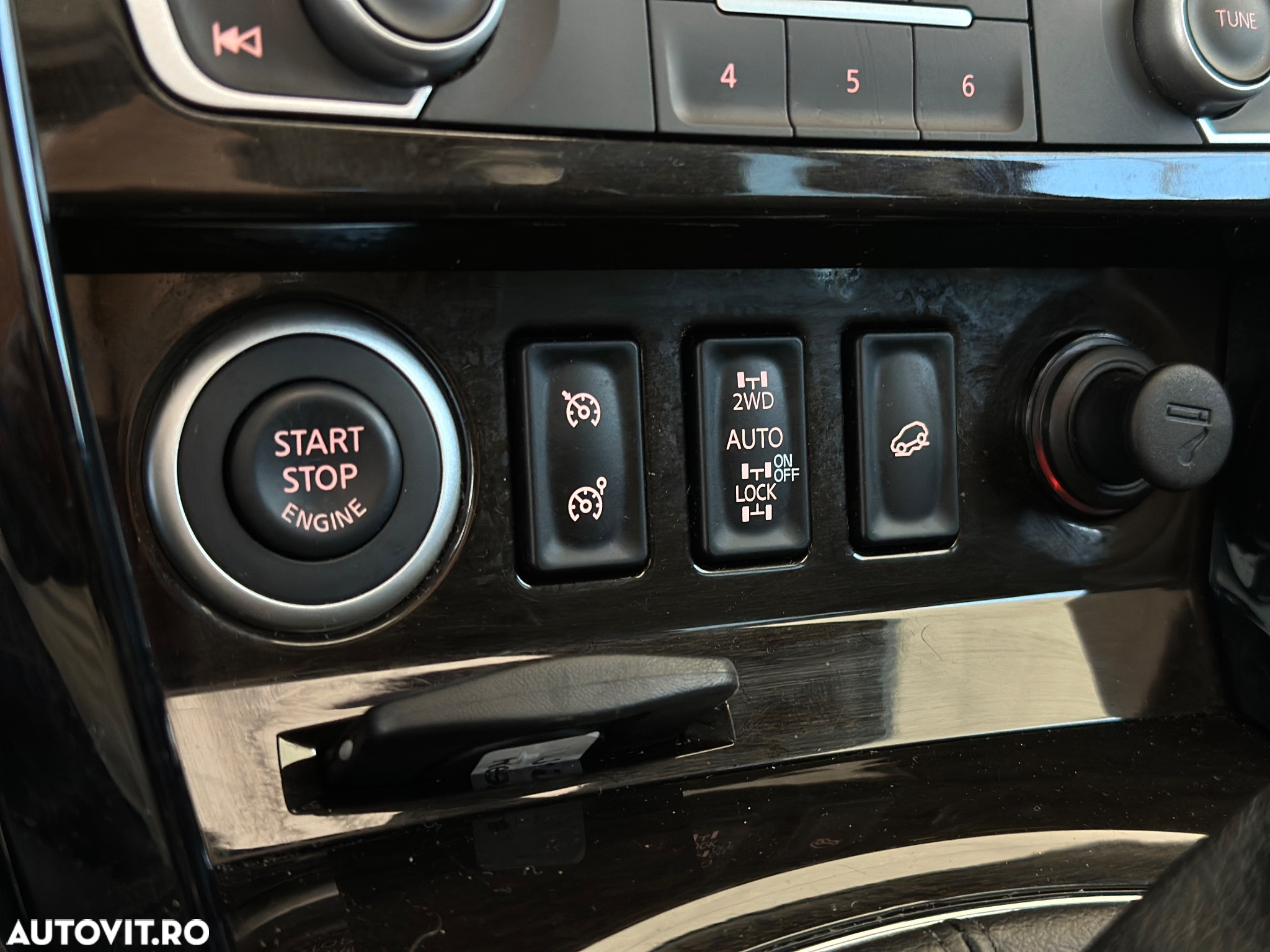 Renault Koleos dCi 150 FAP 4x4 Night and Day - 32
