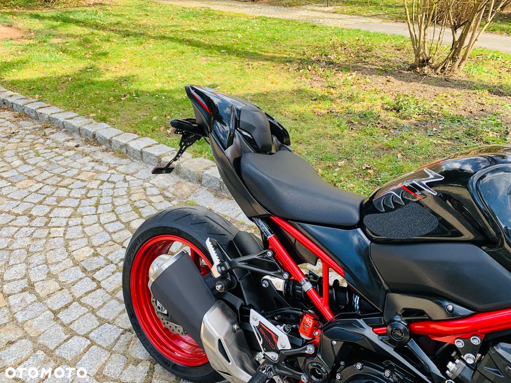 Kawasaki Z - 7