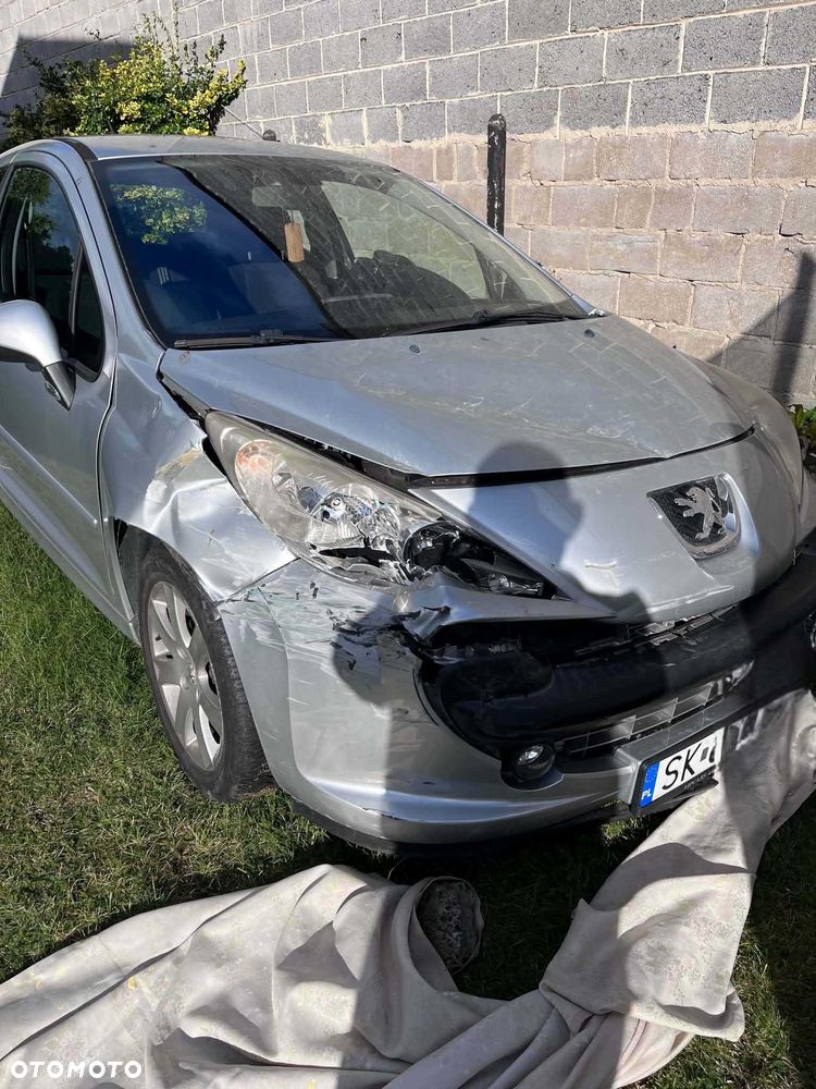 Peugeot 207 2007 photo 5