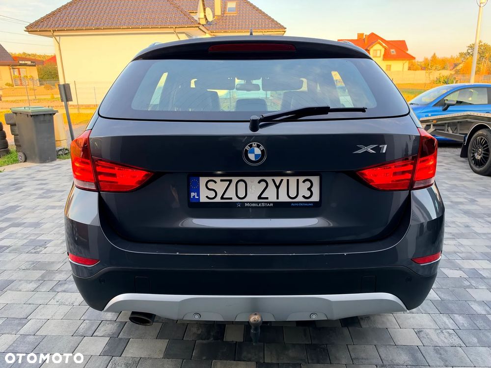 BMW X1 sDrive18d xLine - 30