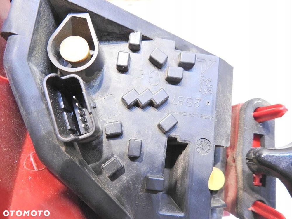 LAMPA LEWA TYLNA TYŁ PEUGEOT 607 LIFT - 6