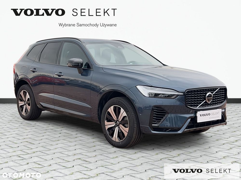 Volvo XC 60 T6 Plug-In Hybrid AWD Plus Dark - 4
