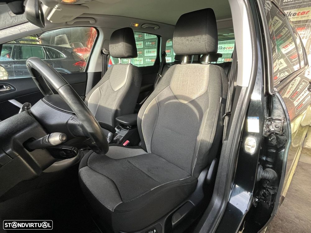 Peugeot 308 SW 1.6 e-HDi Allure CVM6 - 16