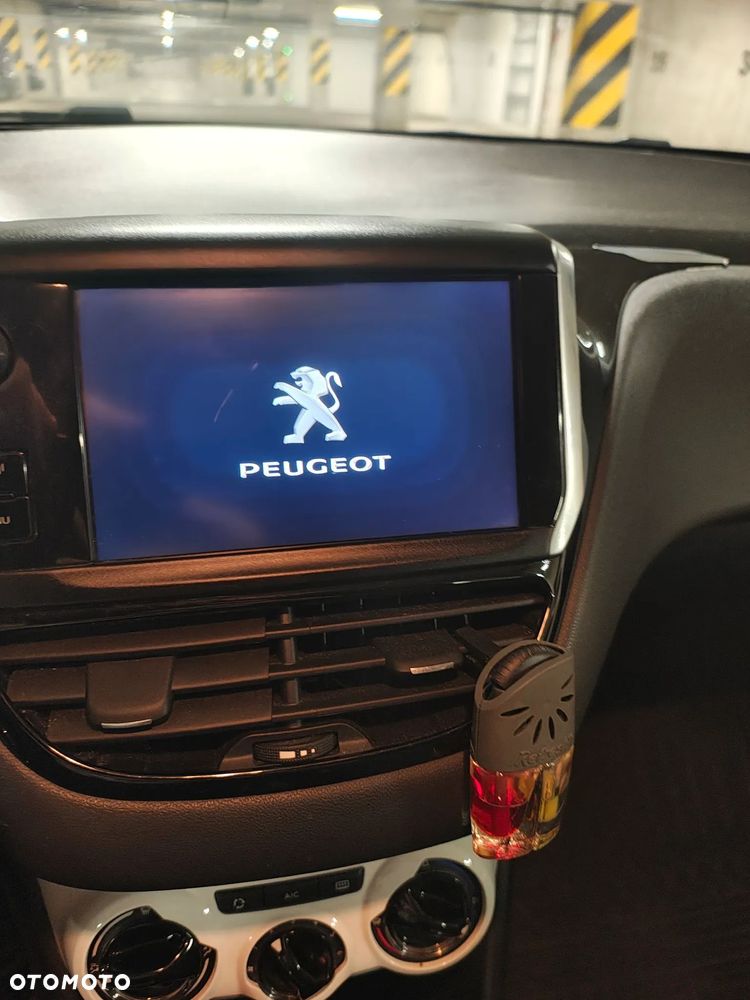 Peugeot 208 PureTech 68 Like - 8