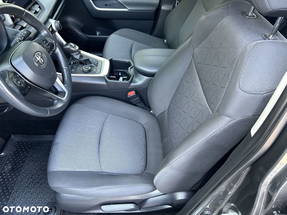 Toyota RAV4 - 16