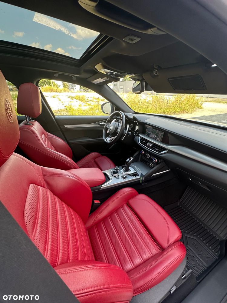 Alfa Romeo Stelvio 2.0 Turbo 16V AT8-Q4 Veloce - 15