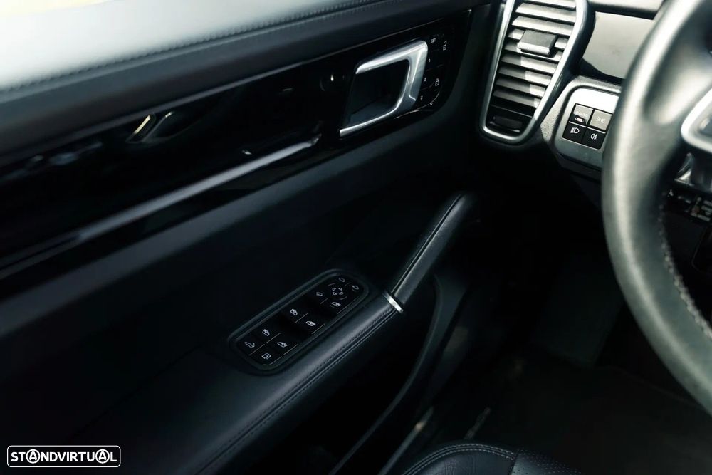 Porsche Cayenne Coupé E-Hybrid Platinum Edition - 17