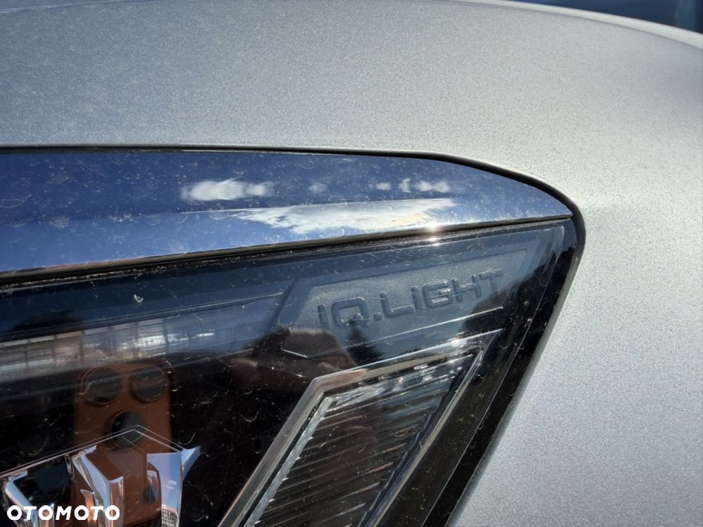 Volkswagen Passat - 12