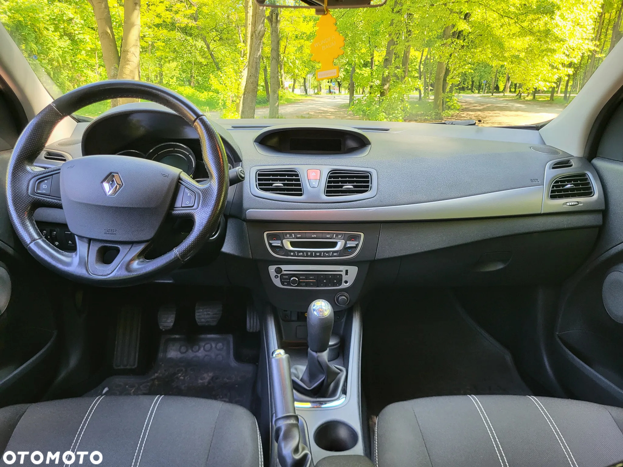 Renault Fluence - 24