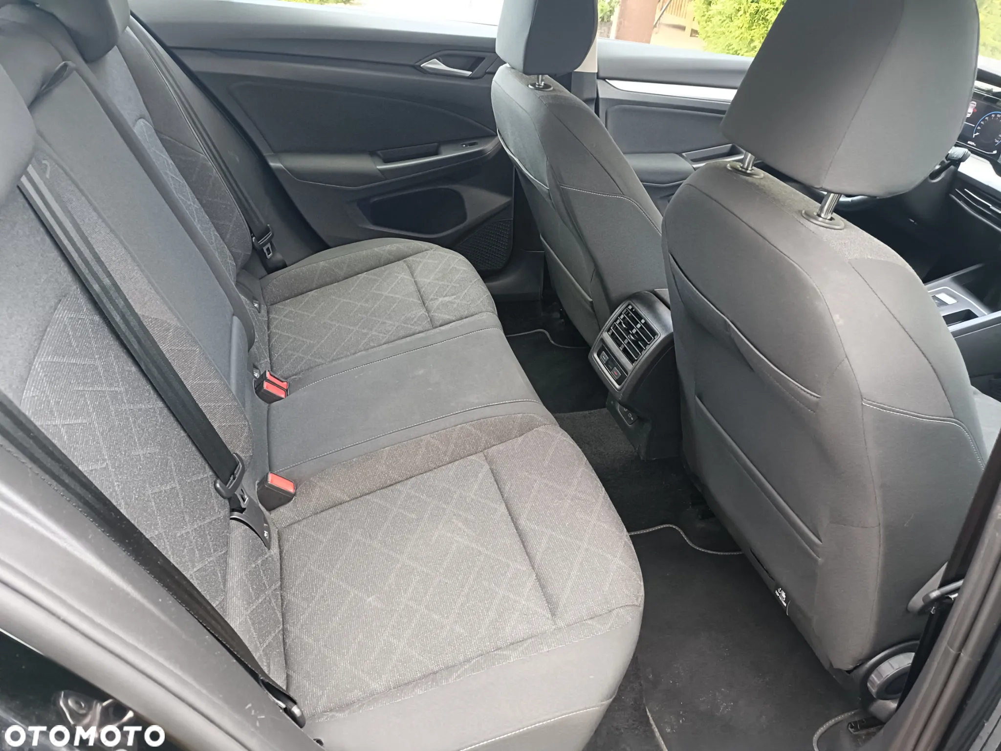 Volkswagen Golf 1.5 eTSI OPF DSG Life - 14