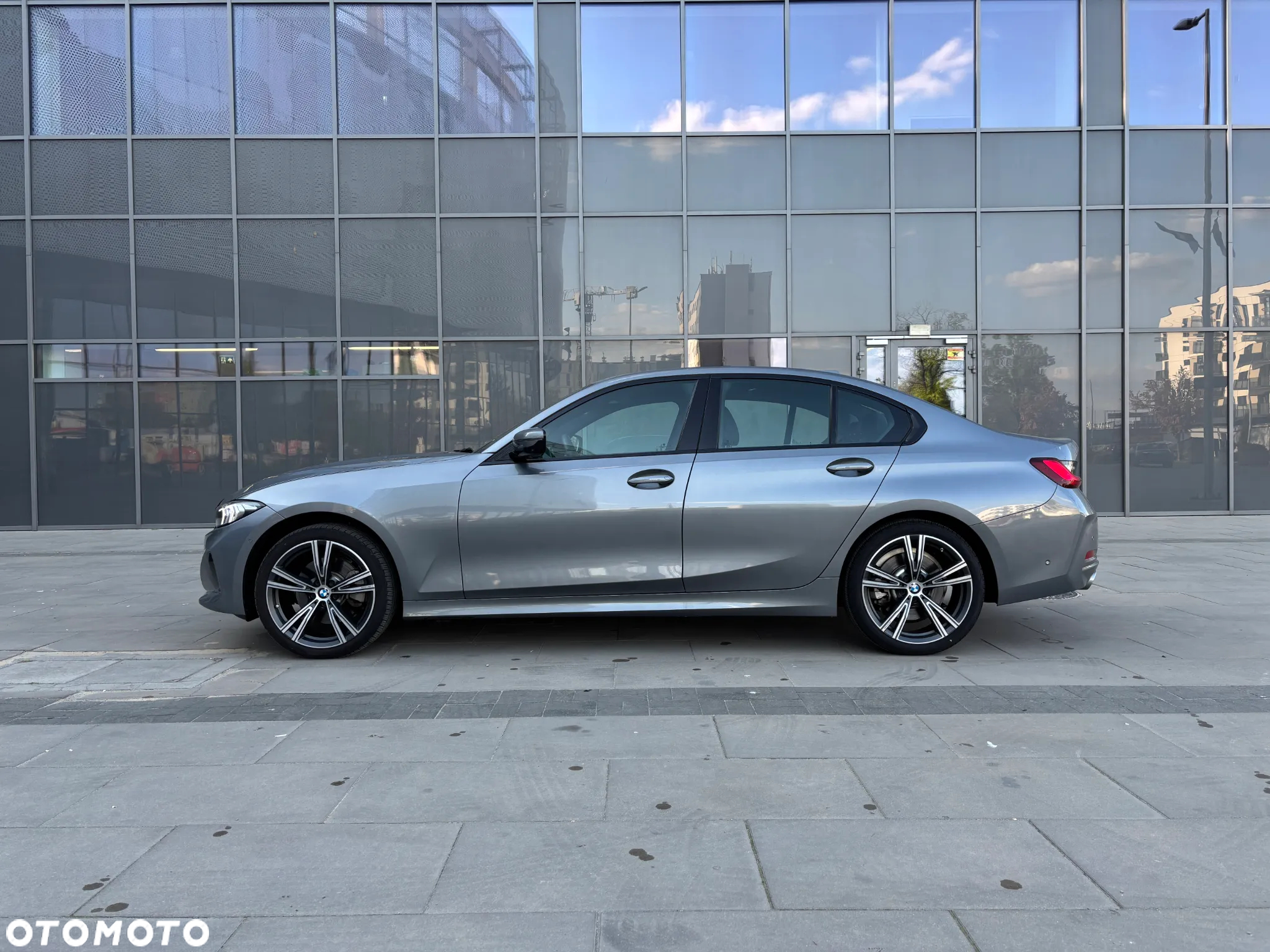 BMW Seria 3 330i - 3