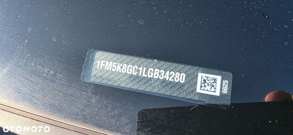 Ford Explorer EcoBoost Plug-in Hybrid ST-LINE - 18