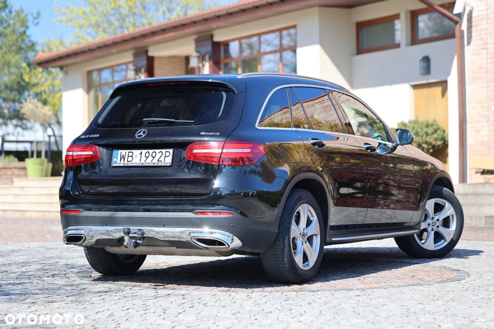 Mercedes-Benz GLC - 7