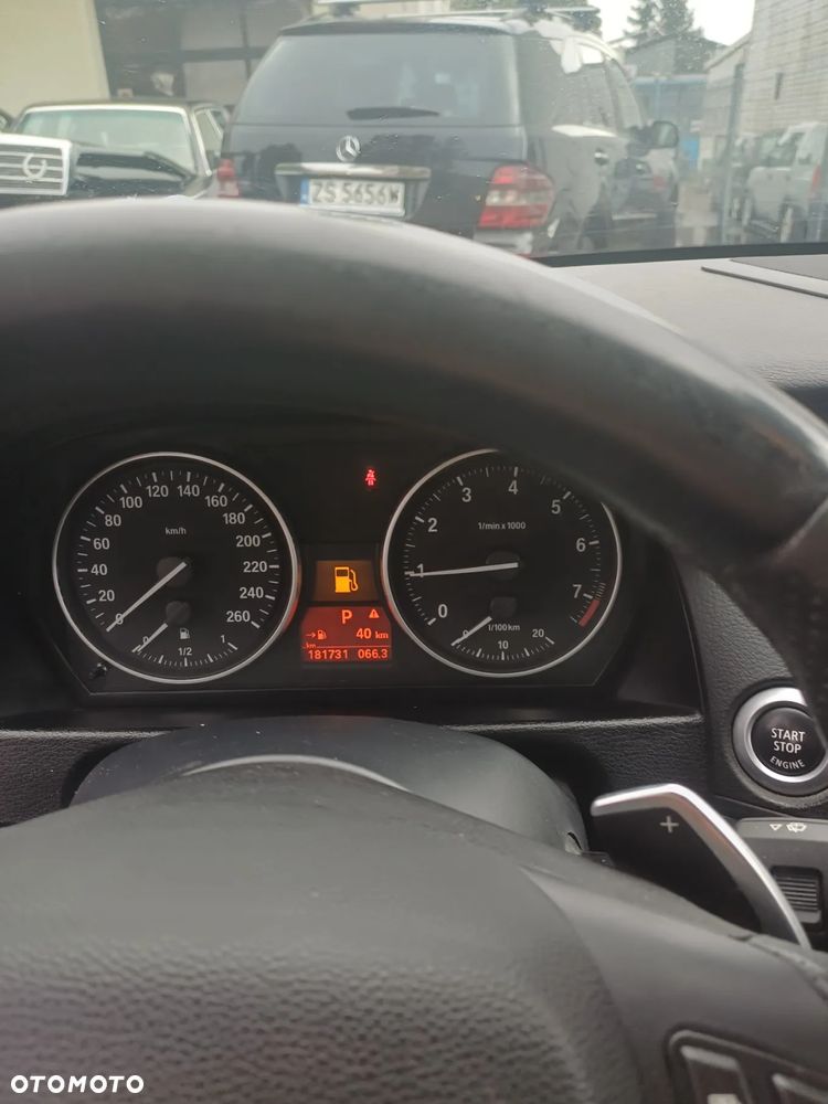 BMW X1 xDrive28i Sport Line - 10