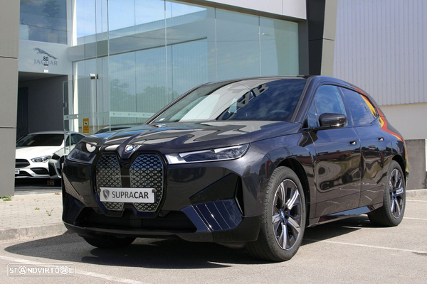 BMW iX xDrive 40