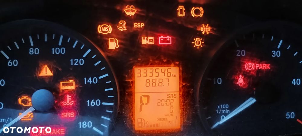 Mercedes-Benz Sprinter - 16