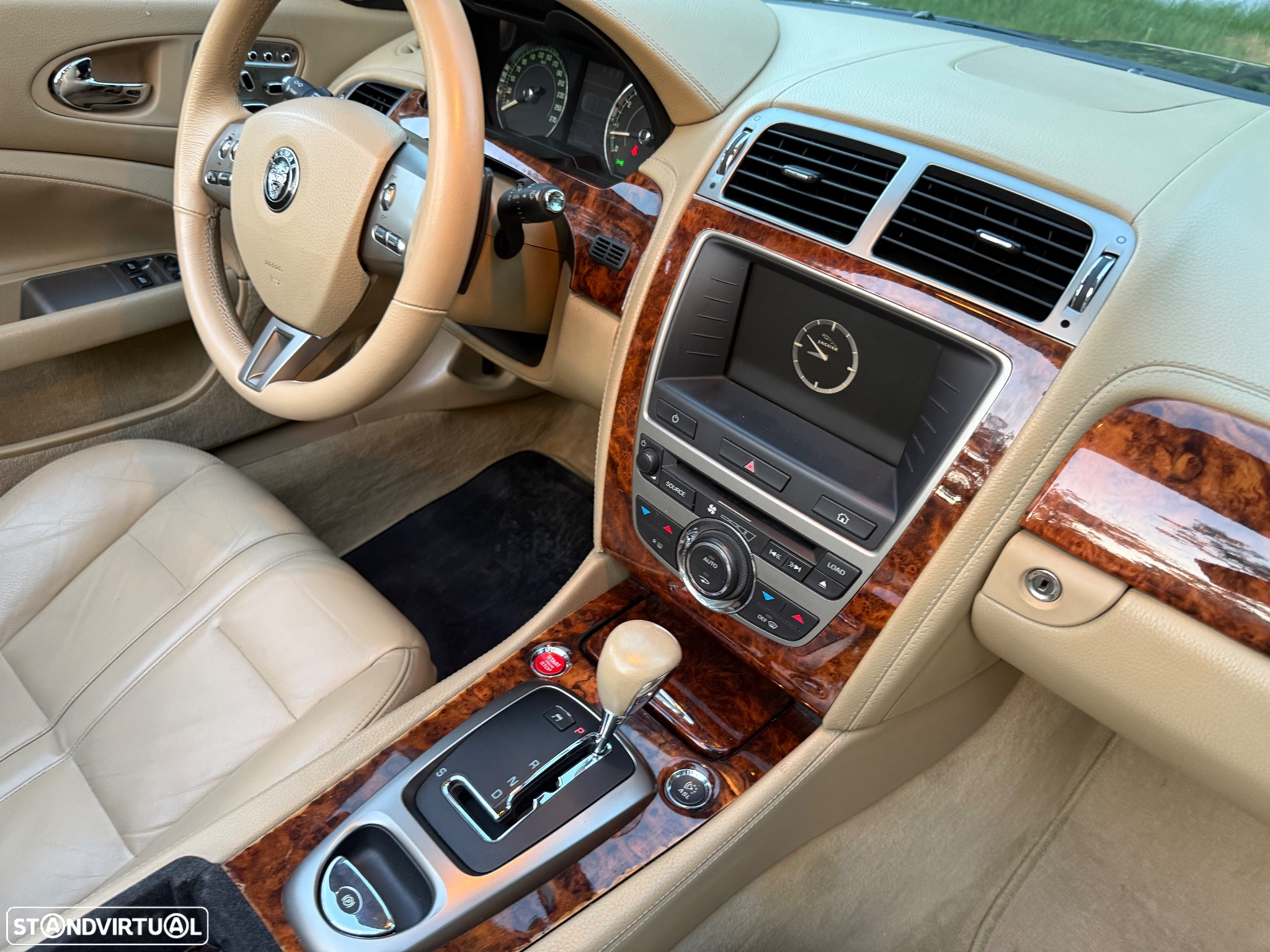 Jaguar XK 4.2 V8 Convertible - 28