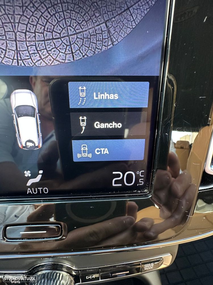 Volvo XC 40 1.5 T5 PHEV Momentum Plus - 24