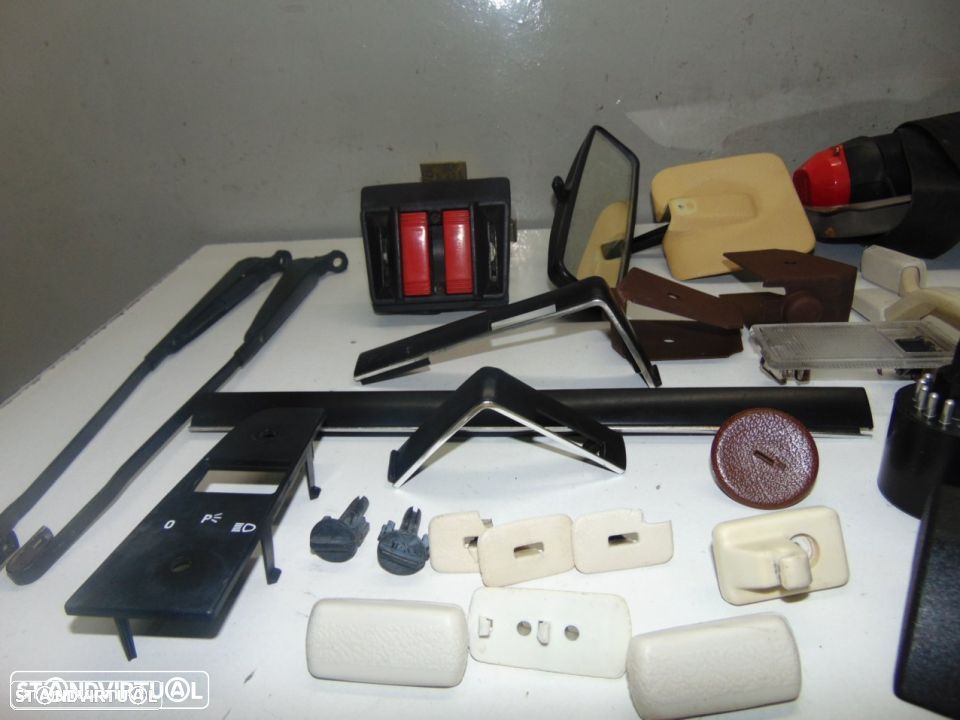 Volvo 244 - várias peças pequenas - 3