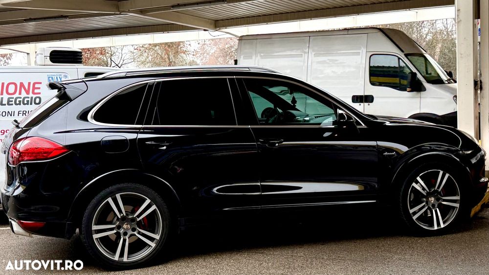 Porsche Cayenne - 2