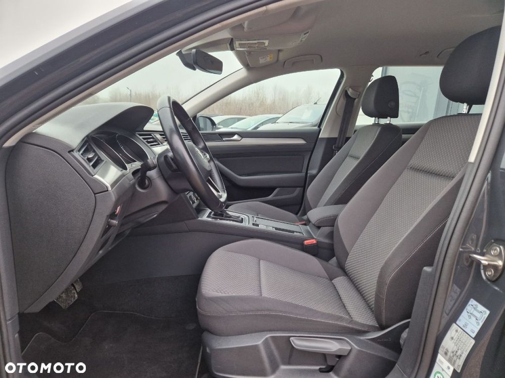 Volkswagen Passat - 5