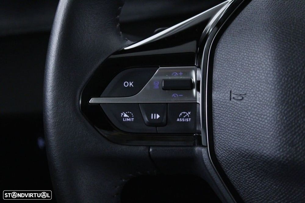 Peugeot 408 1.2 Hybrid Allure e-DCS6 - 23