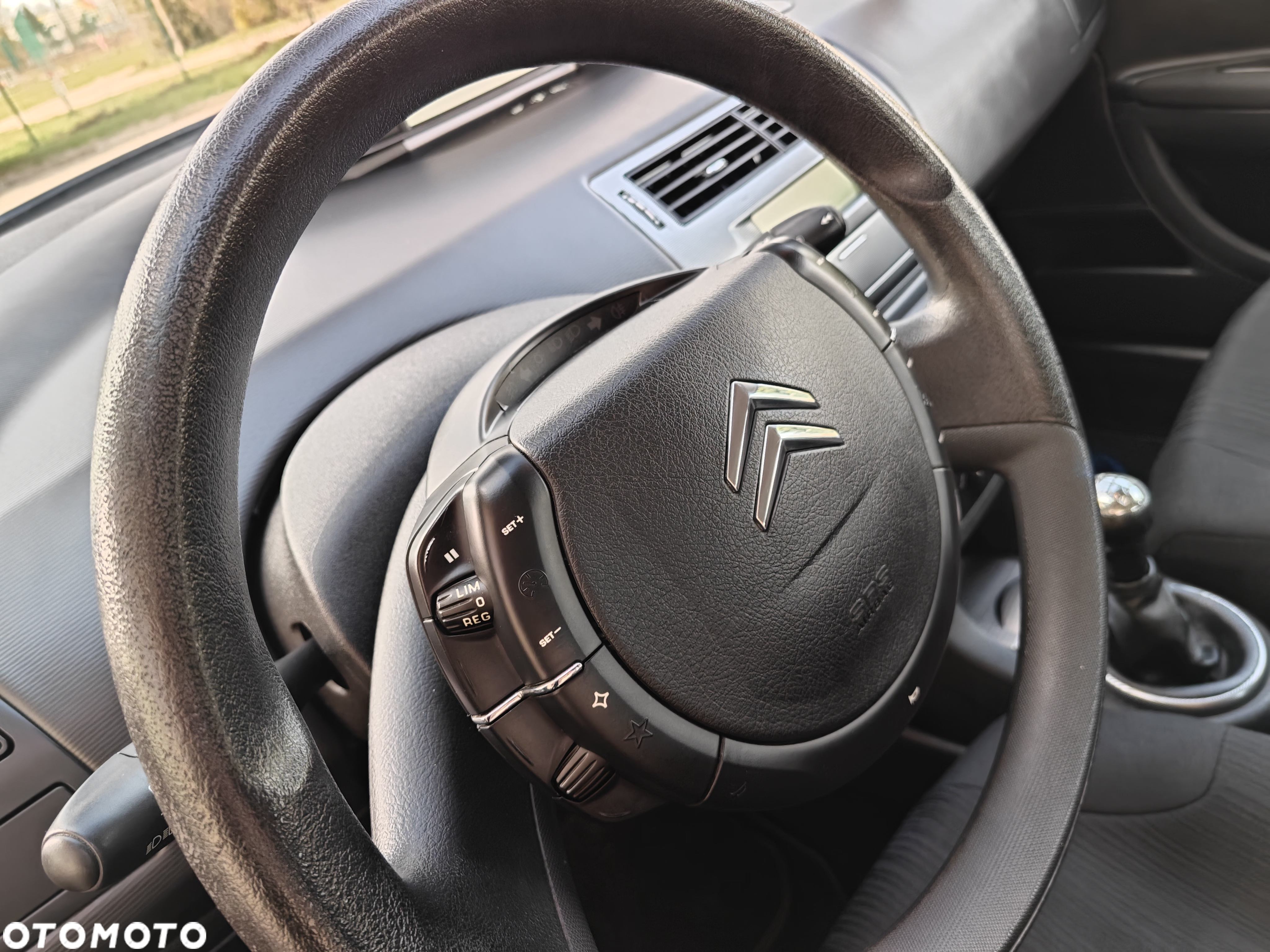 Citroën C4 Coupe 1.4 16V Advance - 21